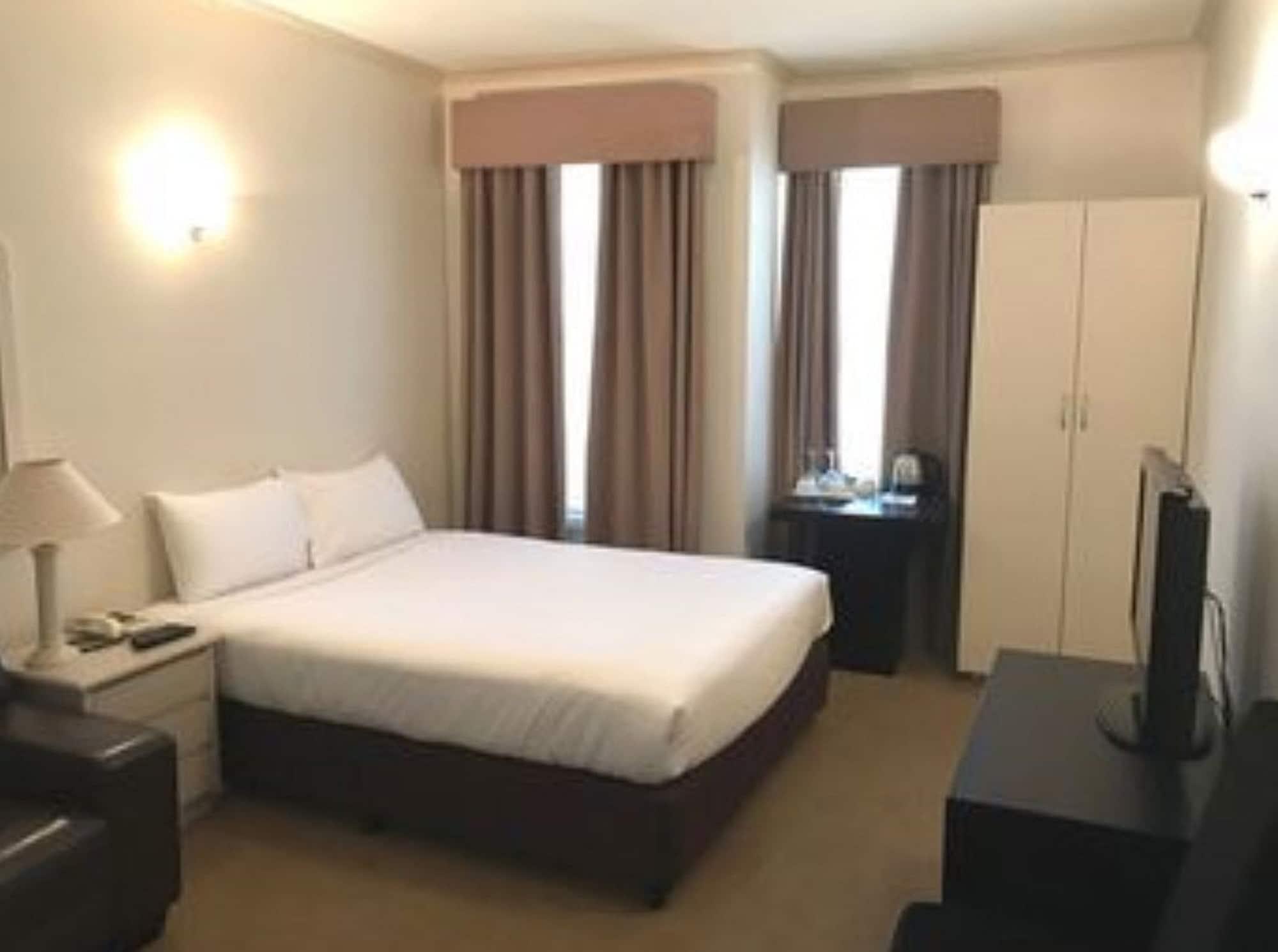 Beau Monde International Hotel Doncaster East Екстериор снимка