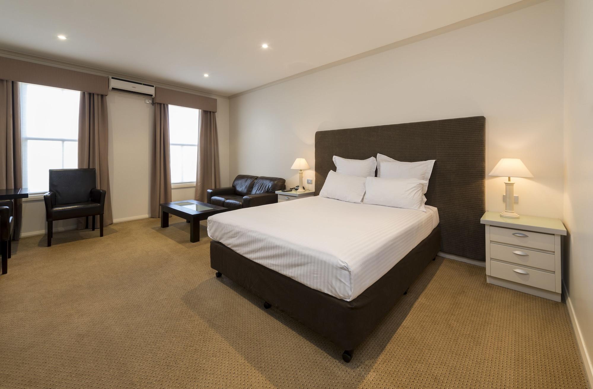 Beau Monde International Hotel Doncaster East Екстериор снимка