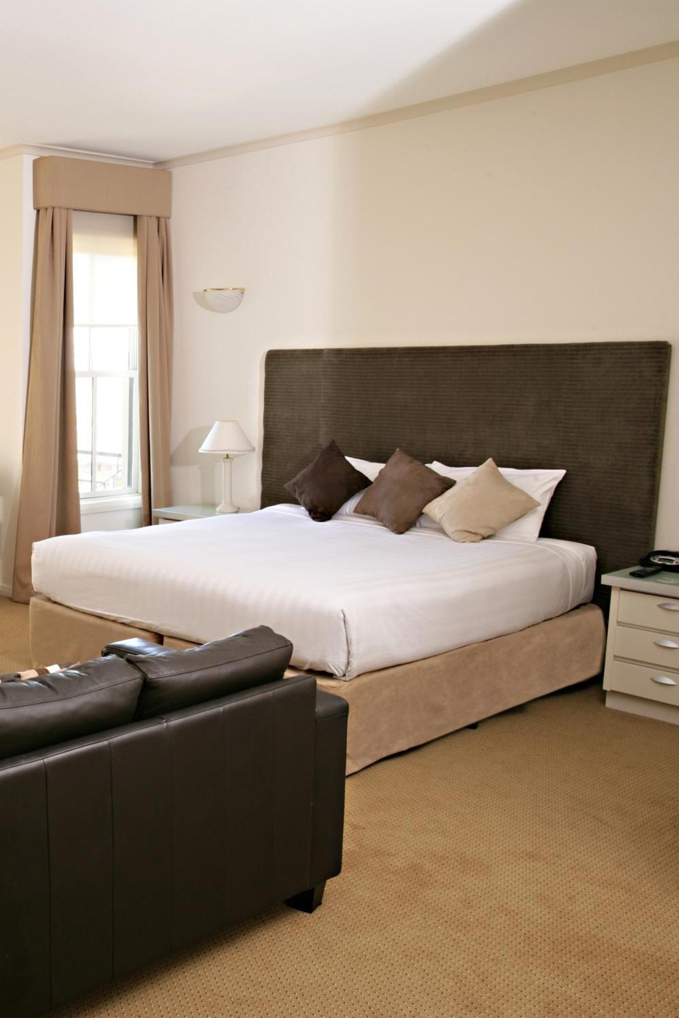 Beau Monde International Hotel Doncaster East Екстериор снимка