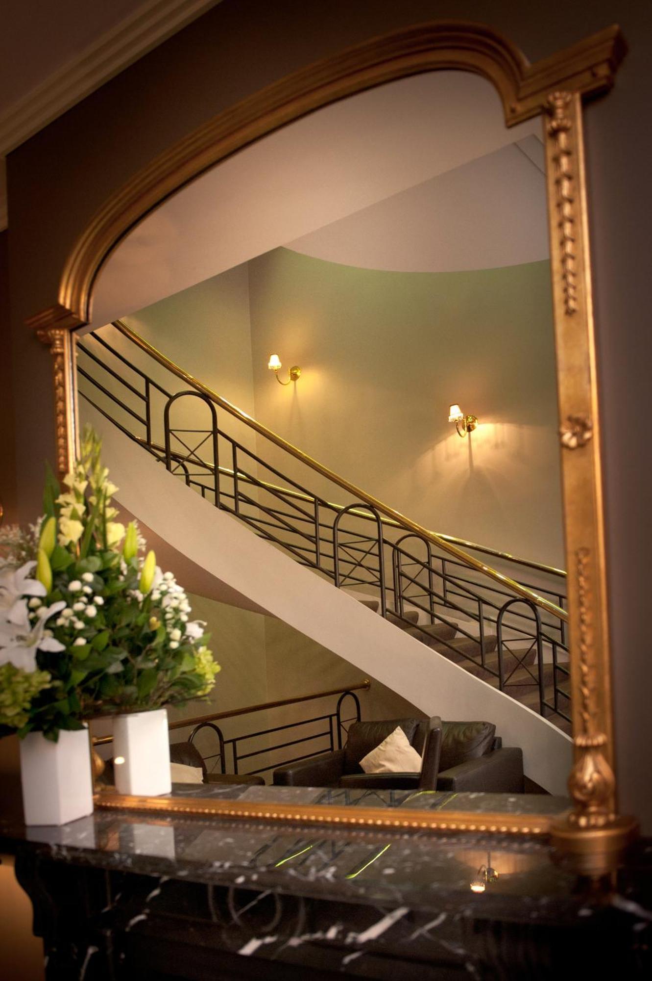 Beau Monde International Hotel Doncaster East Екстериор снимка