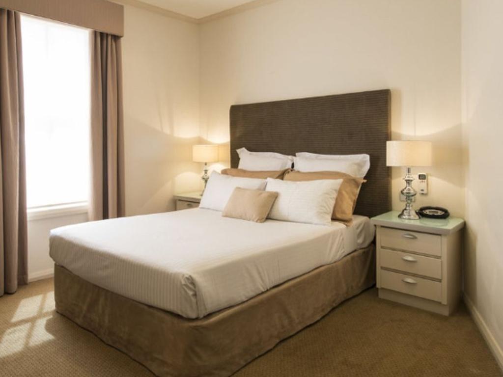 Beau Monde International Hotel Doncaster East Стая снимка