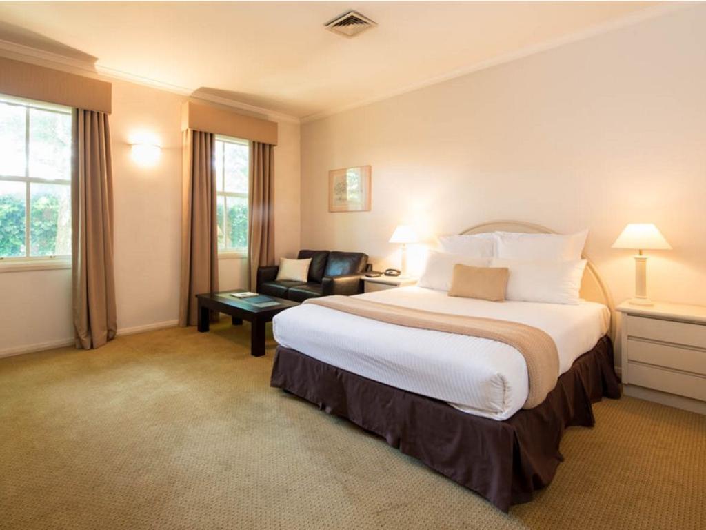 Beau Monde International Hotel Doncaster East Стая снимка