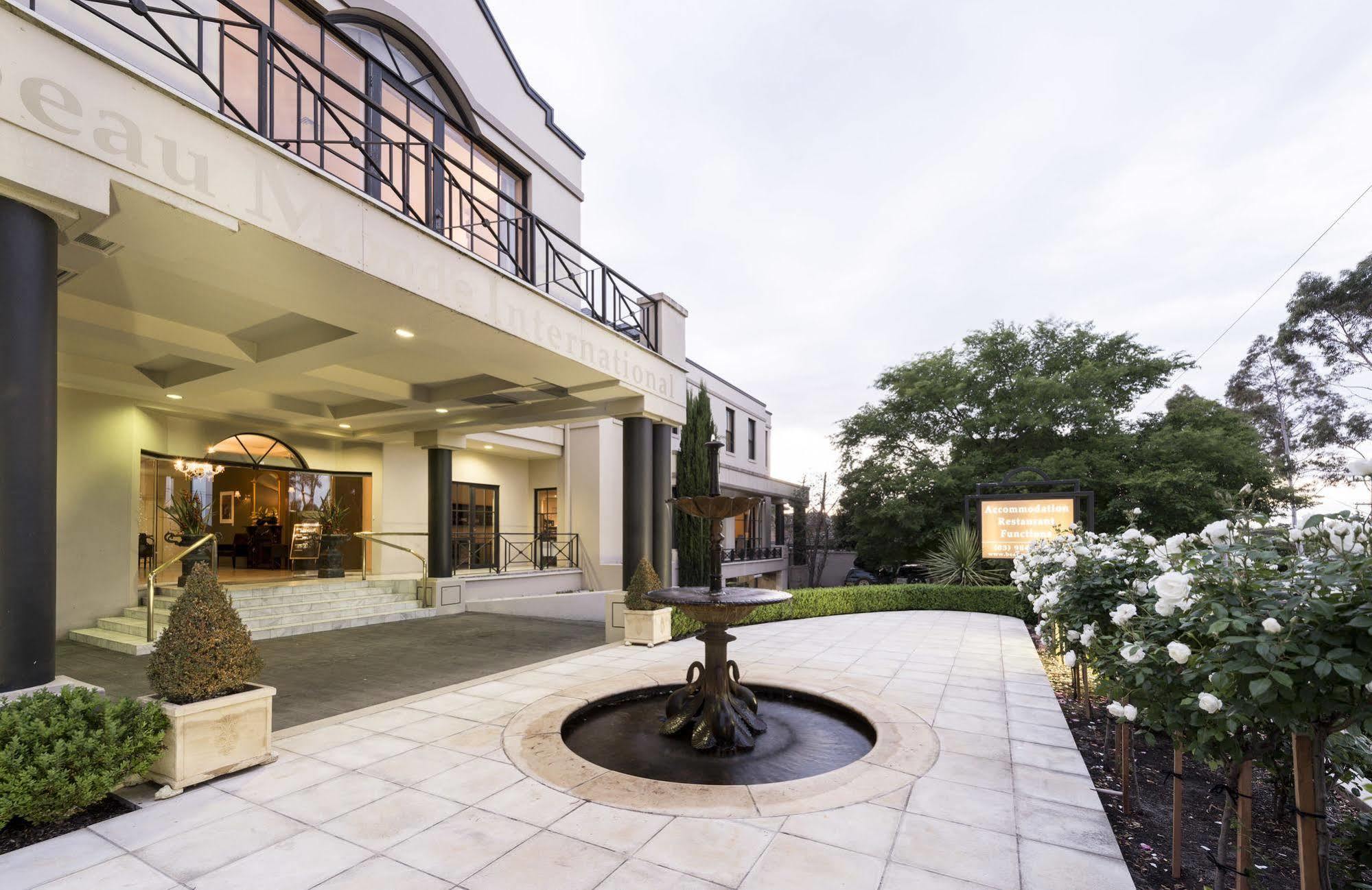 Beau Monde International Hotel Doncaster East Екстериор снимка